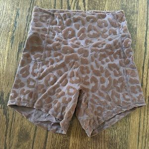 Balance Athletica Vitality Shorts cheetah